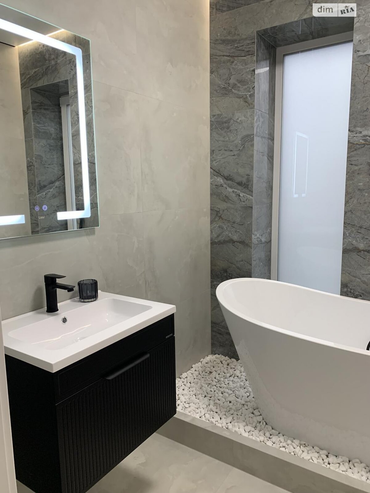 двухэтажный дом, 100 кв. м, кирпич. Продажа в Ровно район Ювилейный фото 1 двухэтажный дом, 100 кв. м, кирпич. Продажа в Ровно район Ювилейный фото 1