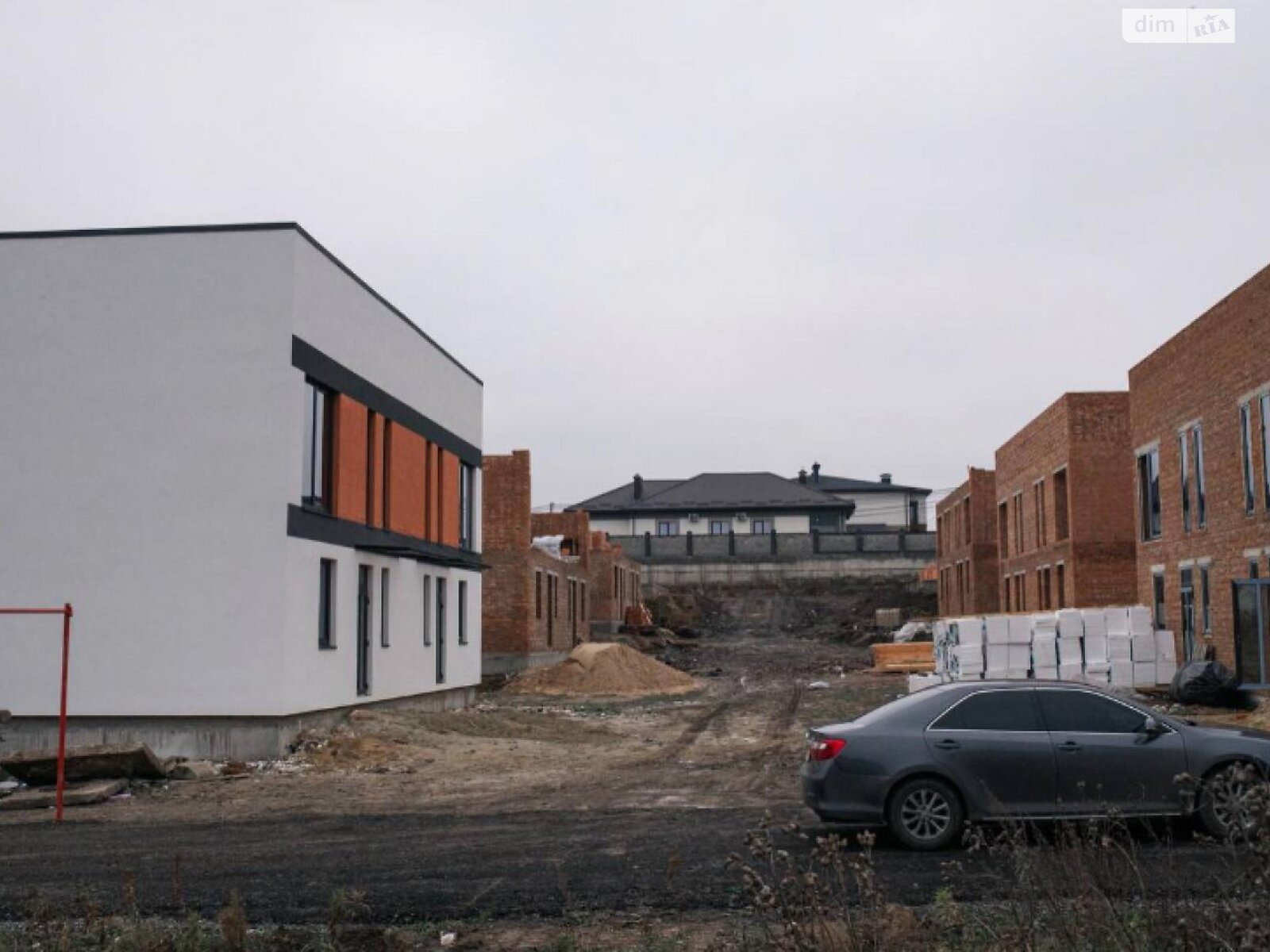 двухэтажный дом, 100 кв. м, кирпич. Продажа в Ровно район Ювилейный фото 1