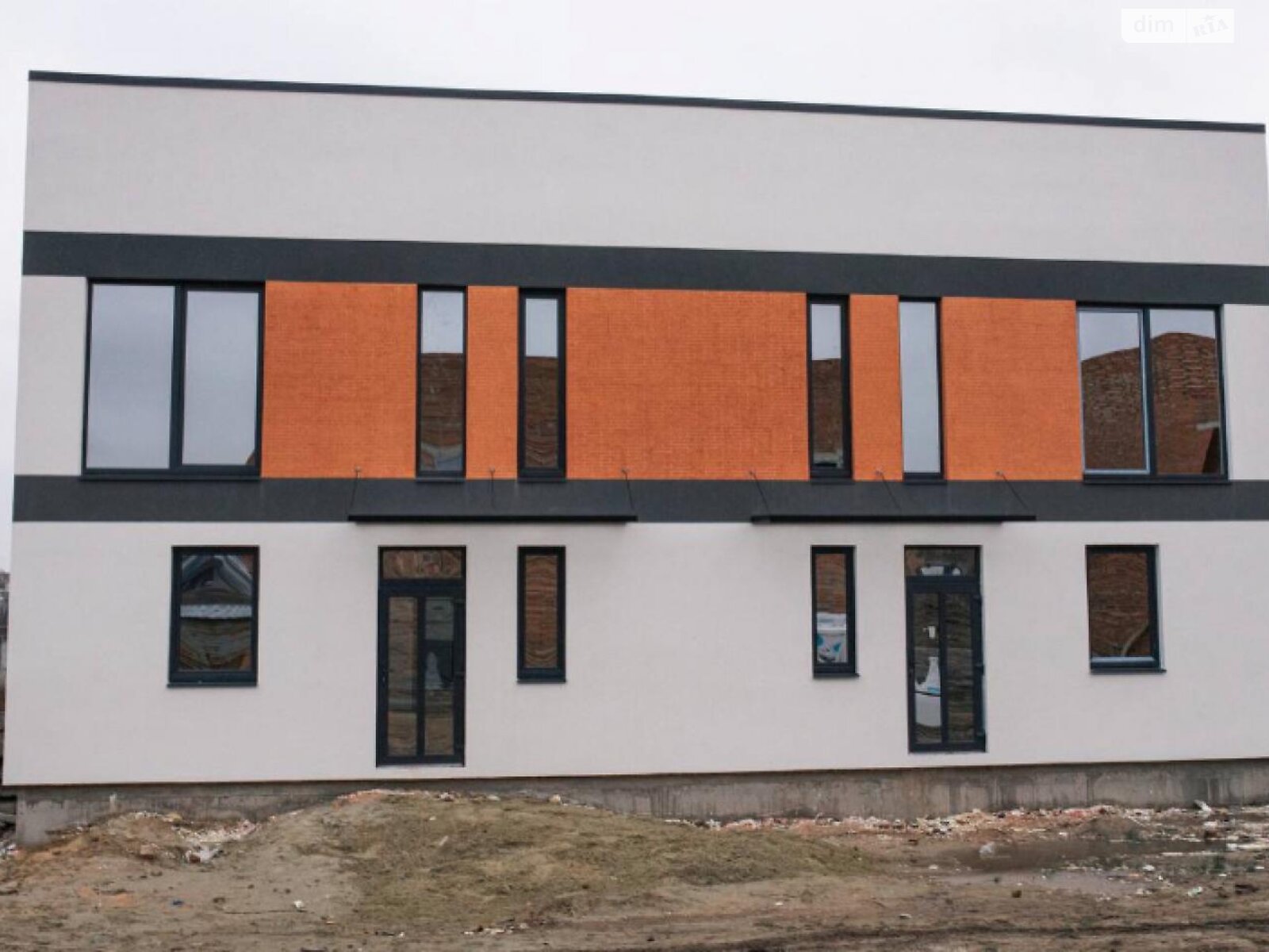 двухэтажный дом, 100 кв. м, кирпич. Продажа в Ровно район Ювилейный фото 1