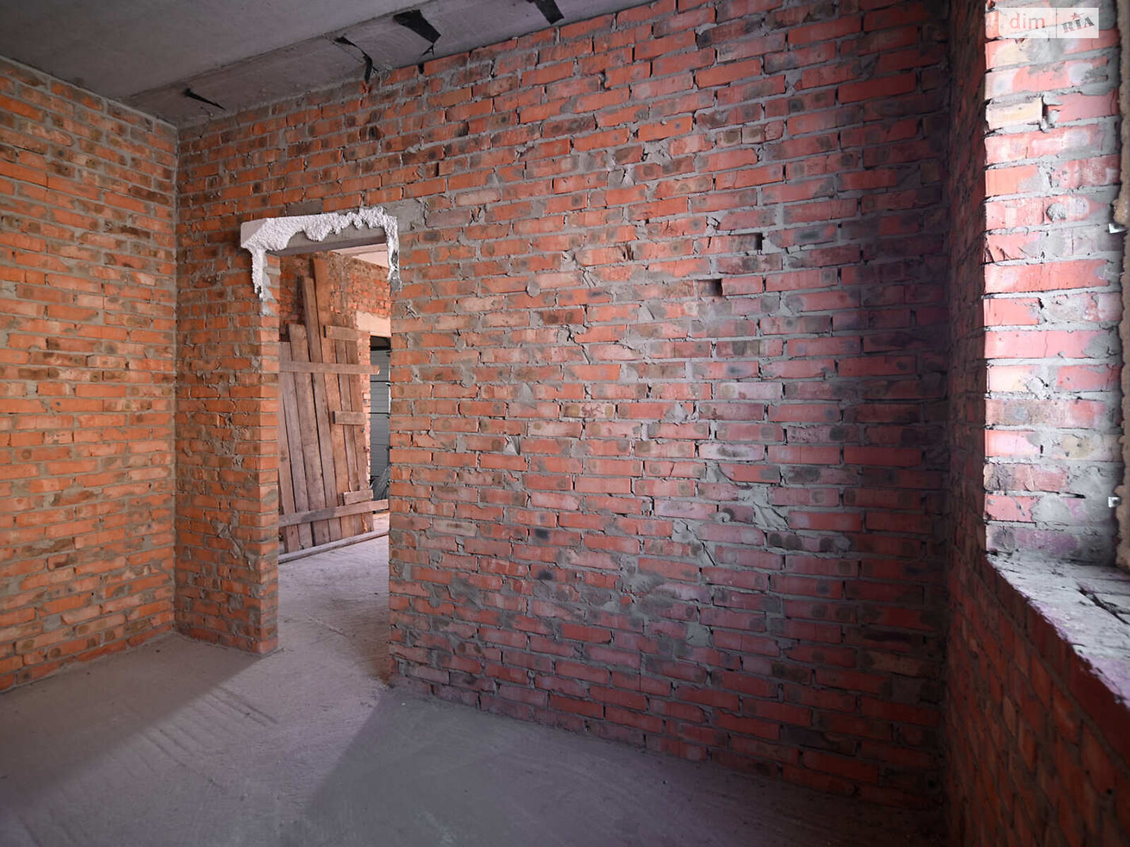 двухэтажный дом с гаражом, 205 кв. м, кирпич. Продажа в Ровно район Ювилейный фото 1