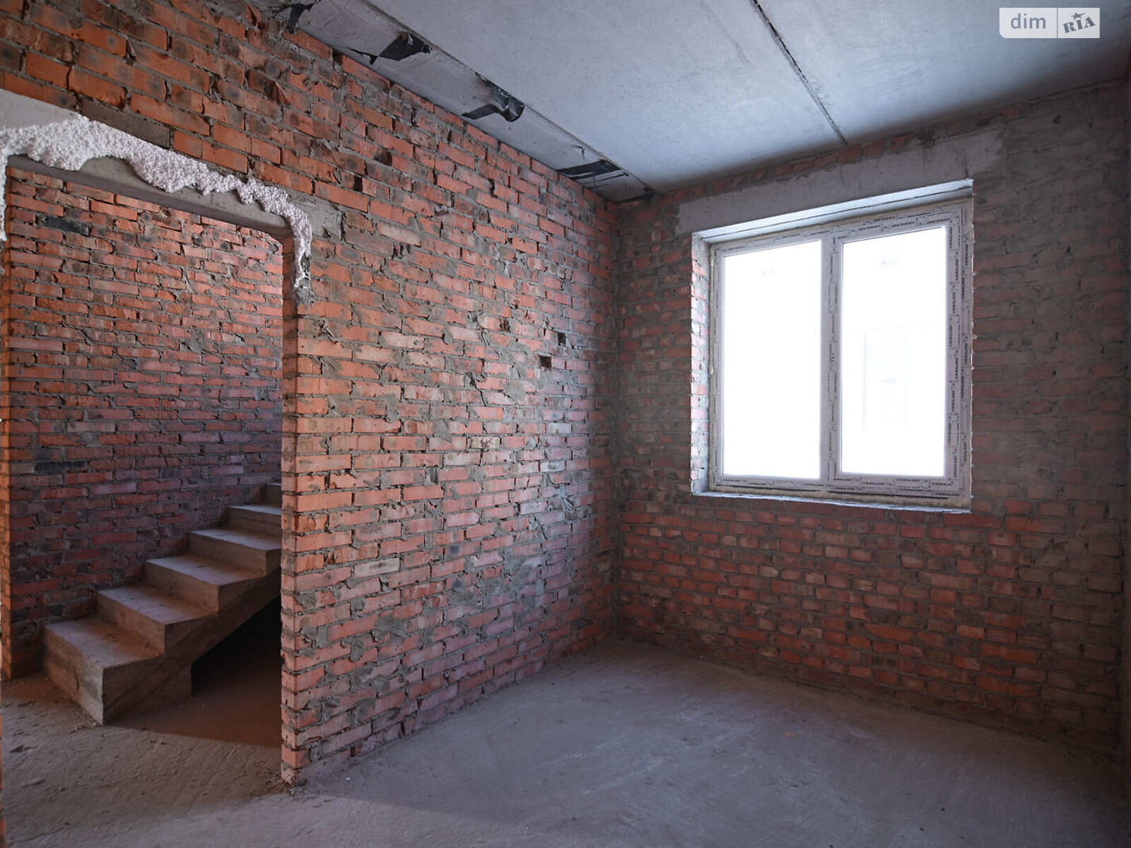 двухэтажный дом с гаражом, 205 кв. м, кирпич. Продажа в Ровно район Ювилейный фото 1