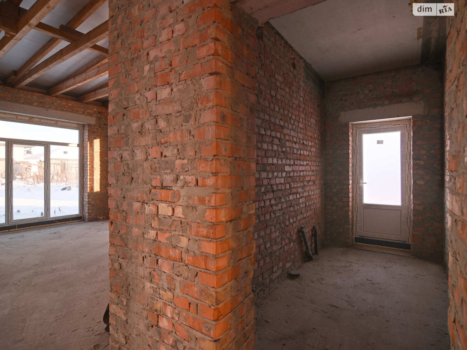 двухэтажный дом с гаражом, 205 кв. м, кирпич. Продажа в Ровно район Ювилейный фото 1