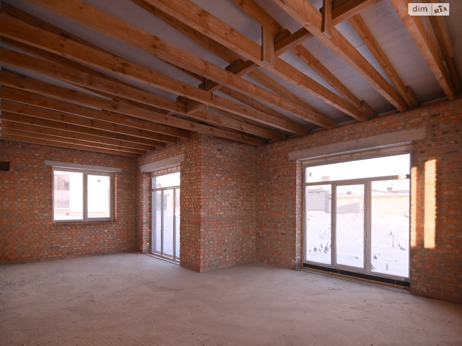 двухэтажный дом с гаражом, 205 кв. м, кирпич. Продажа в Ровно район Ювилейный фото 1