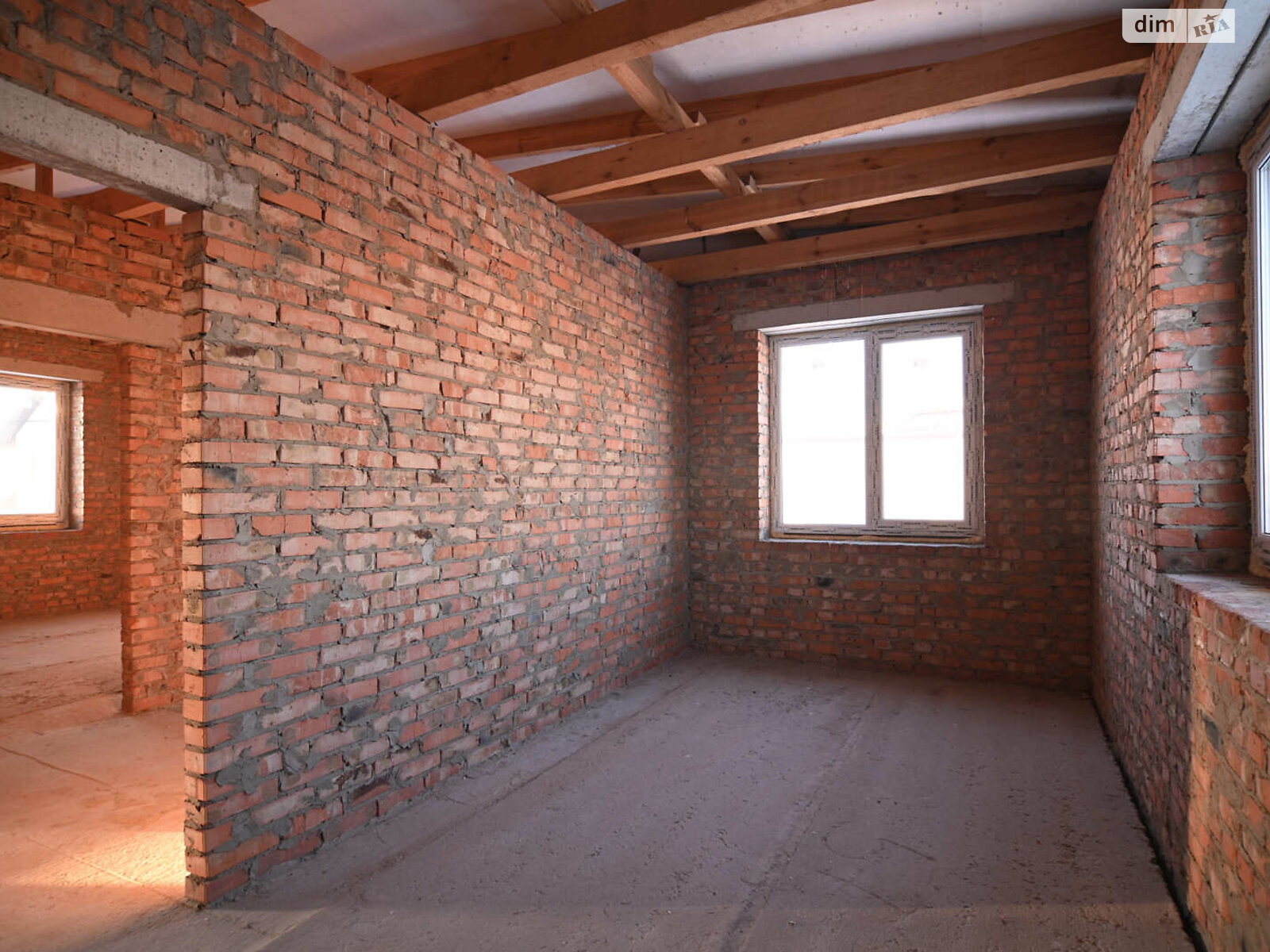 двухэтажный дом с гаражом, 205 кв. м, кирпич. Продажа в Ровно район Ювилейный фото 1