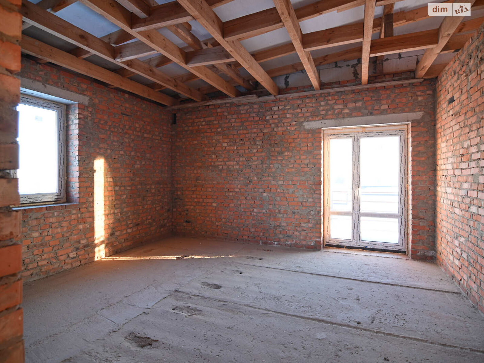 двухэтажный дом с гаражом, 205 кв. м, кирпич. Продажа в Ровно район Ювилейный фото 1