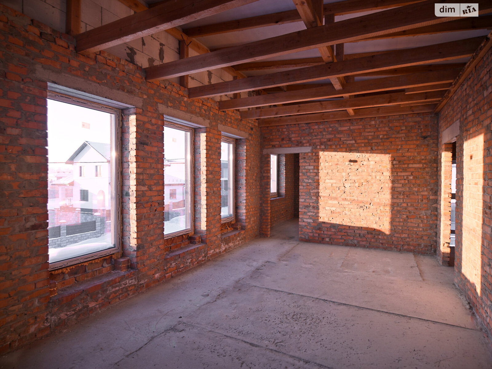 двухэтажный дом с гаражом, 205 кв. м, кирпич. Продажа в Ровно район Ювилейный фото 1