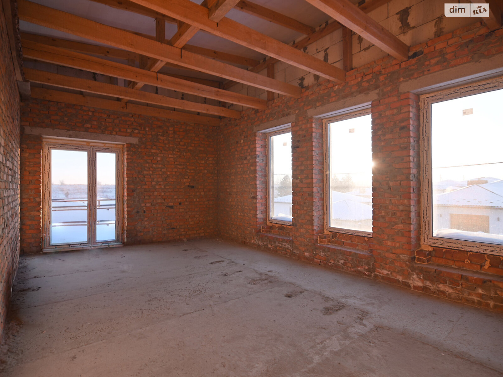 двухэтажный дом с гаражом, 205 кв. м, кирпич. Продажа в Ровно район Ювилейный фото 1