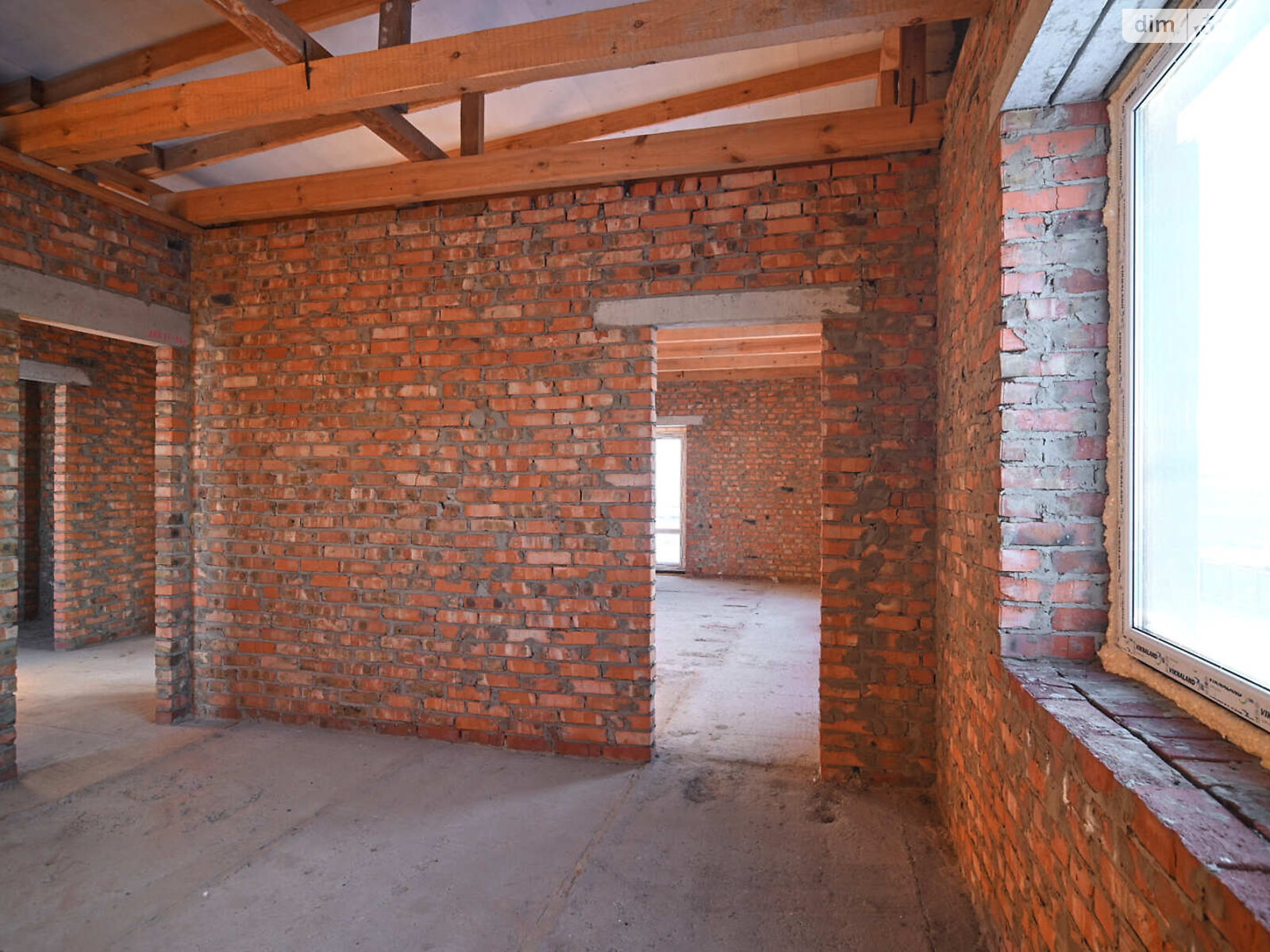 двухэтажный дом с гаражом, 205 кв. м, кирпич. Продажа в Ровно район Ювилейный фото 1