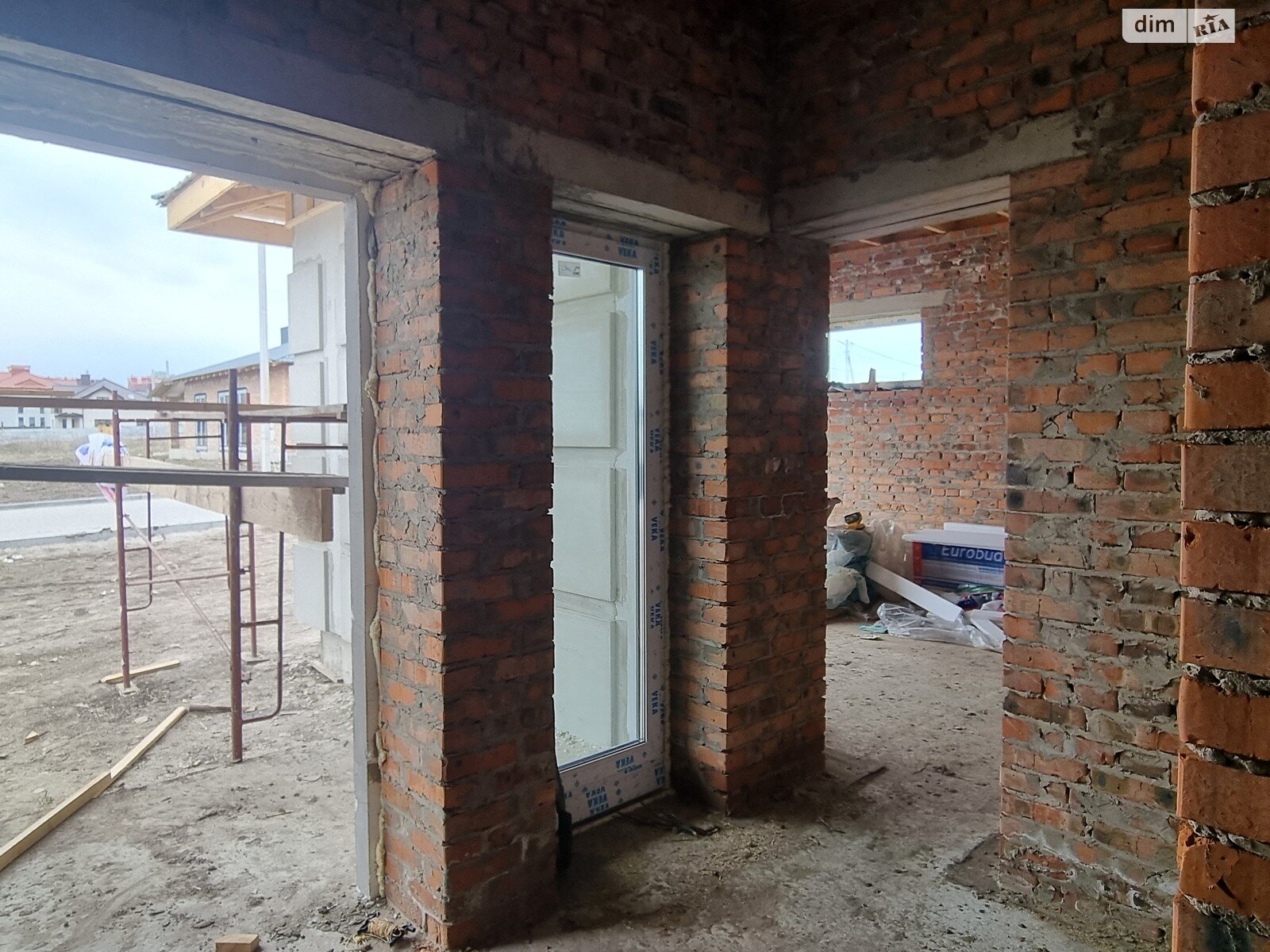 одноэтажный дом с гаражом, 135 кв. м, кирпич. Продажа в Ровно фото 1 одноэтажный дом с гаражом, 135 кв. м, кирпич. Продажа в Ровно фото 1