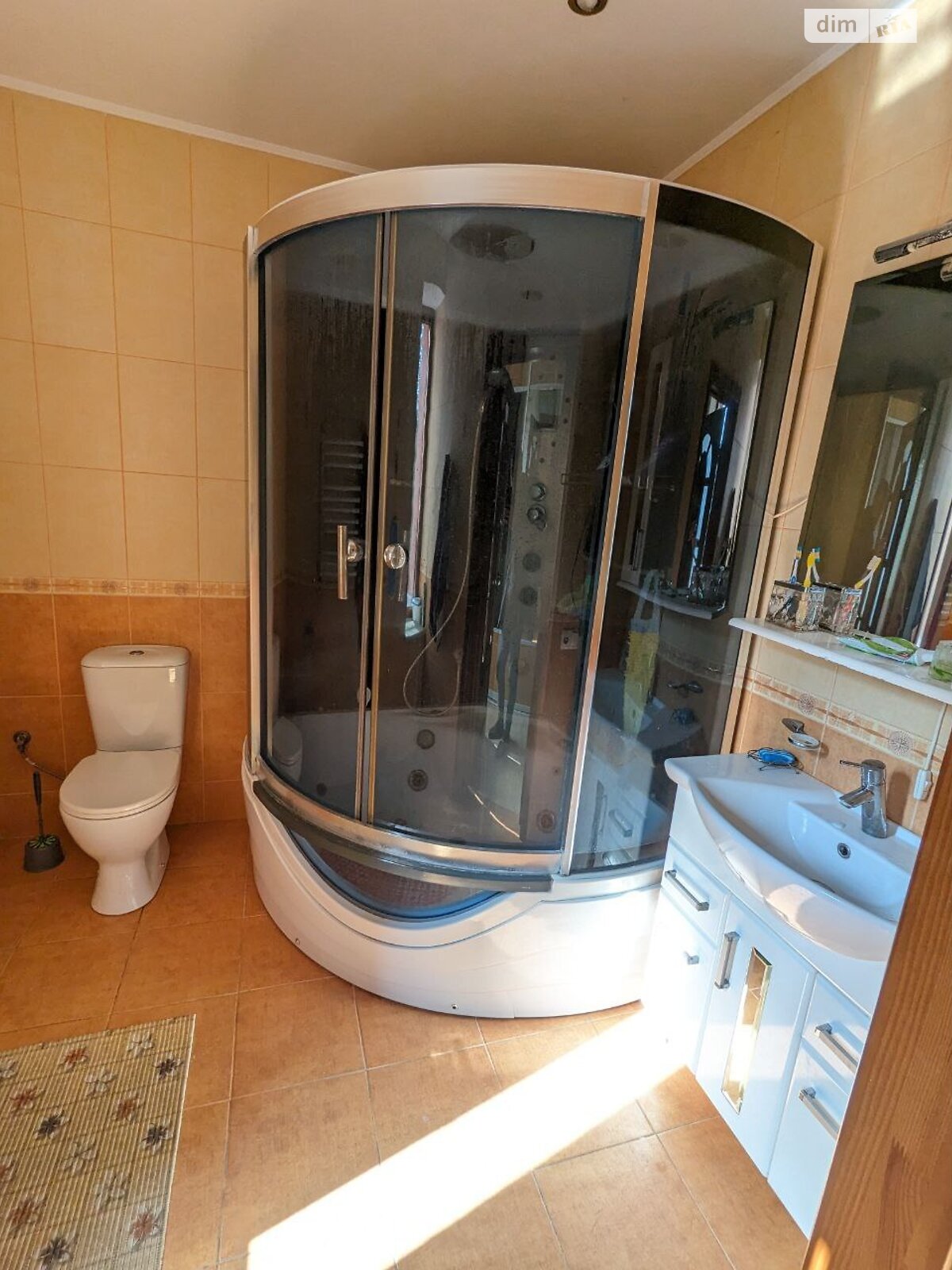 двухэтажный дом с ремонтом, 319 кв. м, кирпич. Продажа в Ровно фото 1 двухэтажный дом с ремонтом, 319 кв. м, кирпич. Продажа в Ровно фото 1