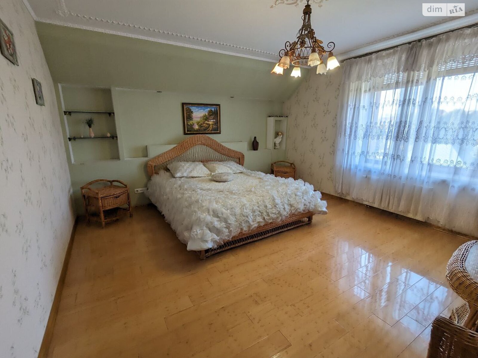 двухэтажный дом с ремонтом, 319 кв. м, кирпич. Продажа в Ровно фото 1 двухэтажный дом с ремонтом, 319 кв. м, кирпич. Продажа в Ровно фото 1