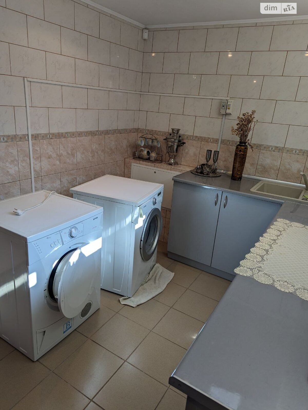 двухэтажный дом с ремонтом, 319 кв. м, кирпич. Продажа в Ровно фото 1 двухэтажный дом с ремонтом, 319 кв. м, кирпич. Продажа в Ровно фото 1