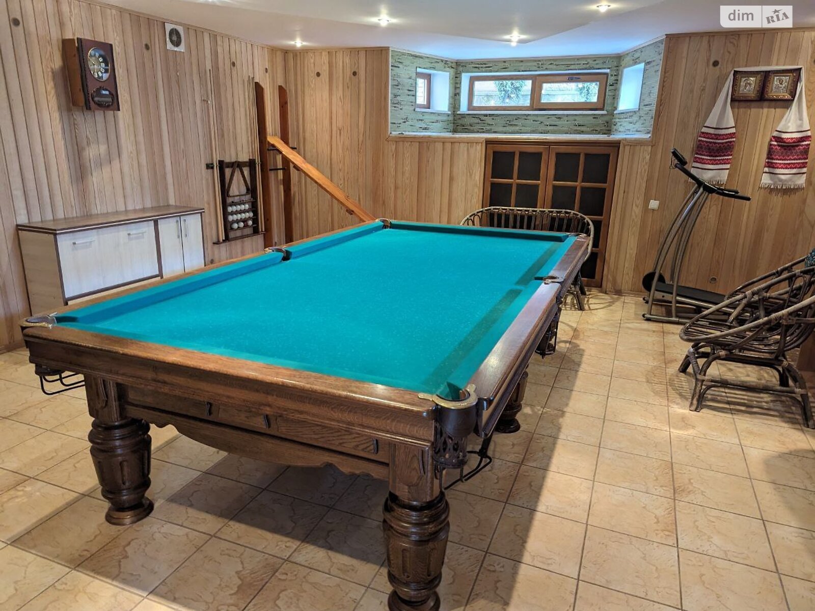 двухэтажный дом с ремонтом, 319 кв. м, кирпич. Продажа в Ровно фото 1 двухэтажный дом с ремонтом, 319 кв. м, кирпич. Продажа в Ровно фото 1