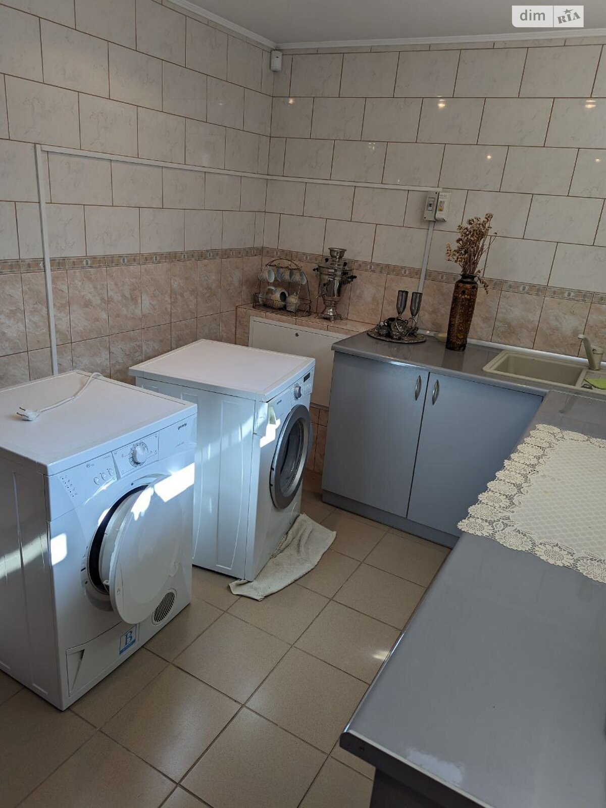 двухэтажный дом с ремонтом, 319 кв. м, кирпич. Продажа в Ровно фото 1 двухэтажный дом с ремонтом, 319 кв. м, кирпич. Продажа в Ровно фото 1