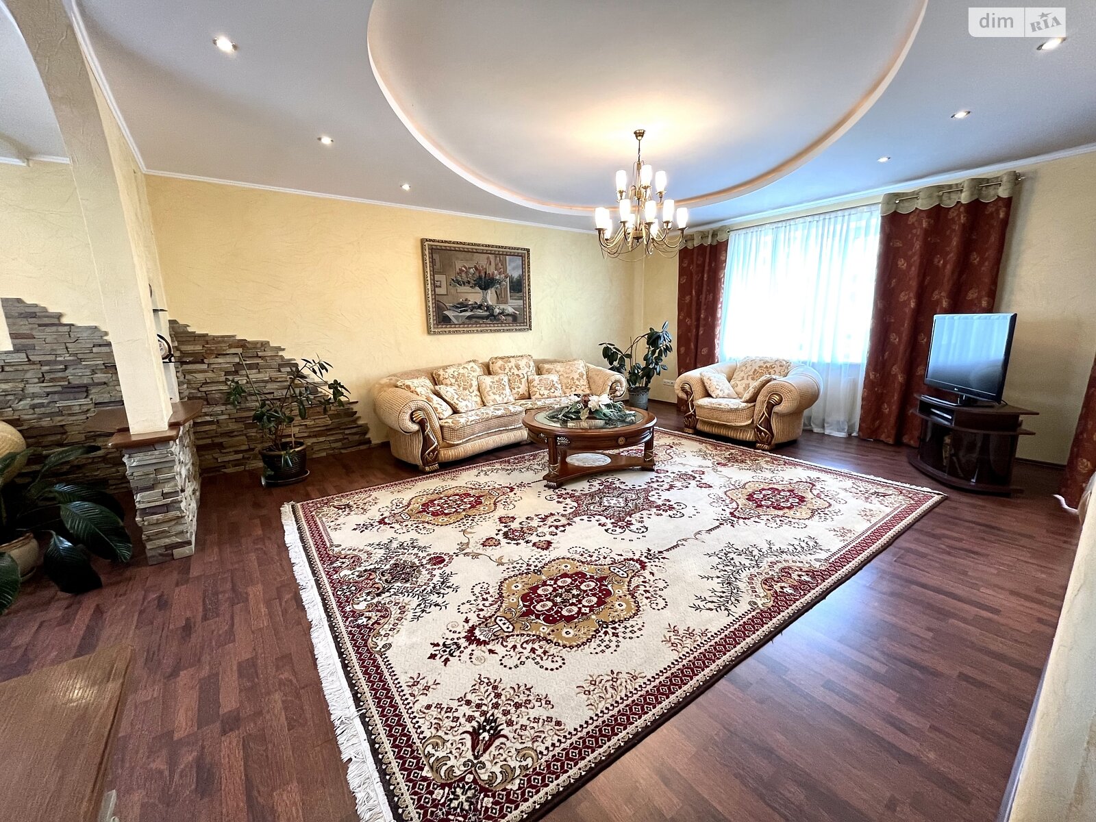 двухэтажный дом с гаражом, 270.1 кв. м, кирпич. Продажа в Ровно район Золотиев фото 1 двухэтажный дом с гаражом, 270.1 кв. м, кирпич. Продажа в Ровно район Золотиев фото 1