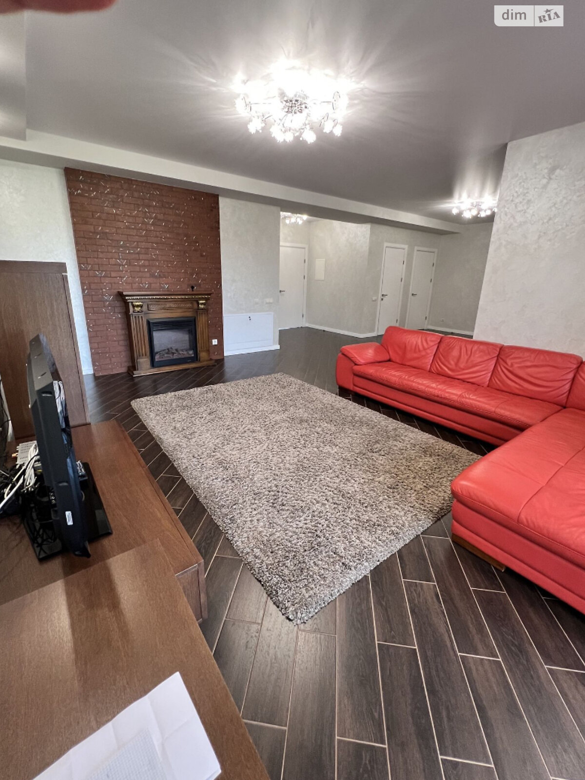 одноэтажный дом с гаражом, 191 кв. м, кирпич. Продажа в Ровно район Золотиев фото 1 одноэтажный дом с гаражом, 191 кв. м, кирпич. Продажа в Ровно район Золотиев фото 1