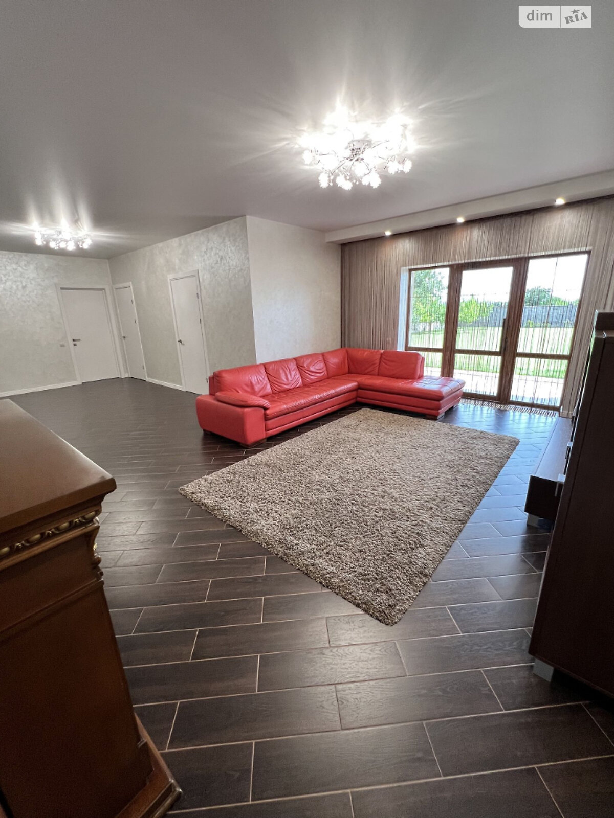 одноэтажный дом с гаражом, 191 кв. м, кирпич. Продажа в Ровно район Золотиев фото 1 одноэтажный дом с гаражом, 191 кв. м, кирпич. Продажа в Ровно район Золотиев фото 1