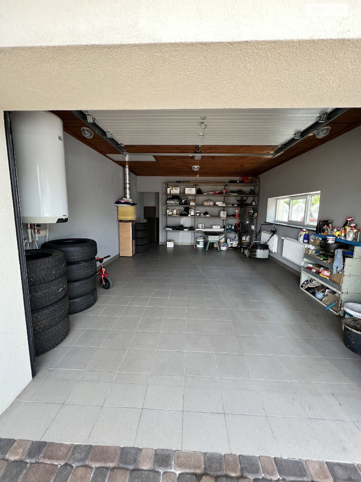 одноэтажный дом с гаражом, 191 кв. м, кирпич. Продажа в Ровно район Золотиев фото 1 одноэтажный дом с гаражом, 191 кв. м, кирпич. Продажа в Ровно район Золотиев фото 1