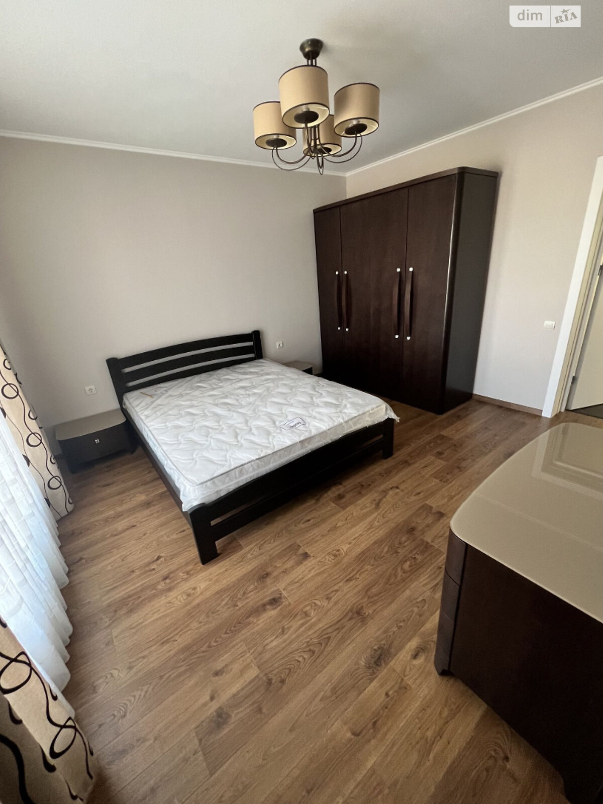 одноэтажный дом с гаражом, 191 кв. м, кирпич. Продажа в Ровно район Золотиев фото 1 одноэтажный дом с гаражом, 191 кв. м, кирпич. Продажа в Ровно район Золотиев фото 1