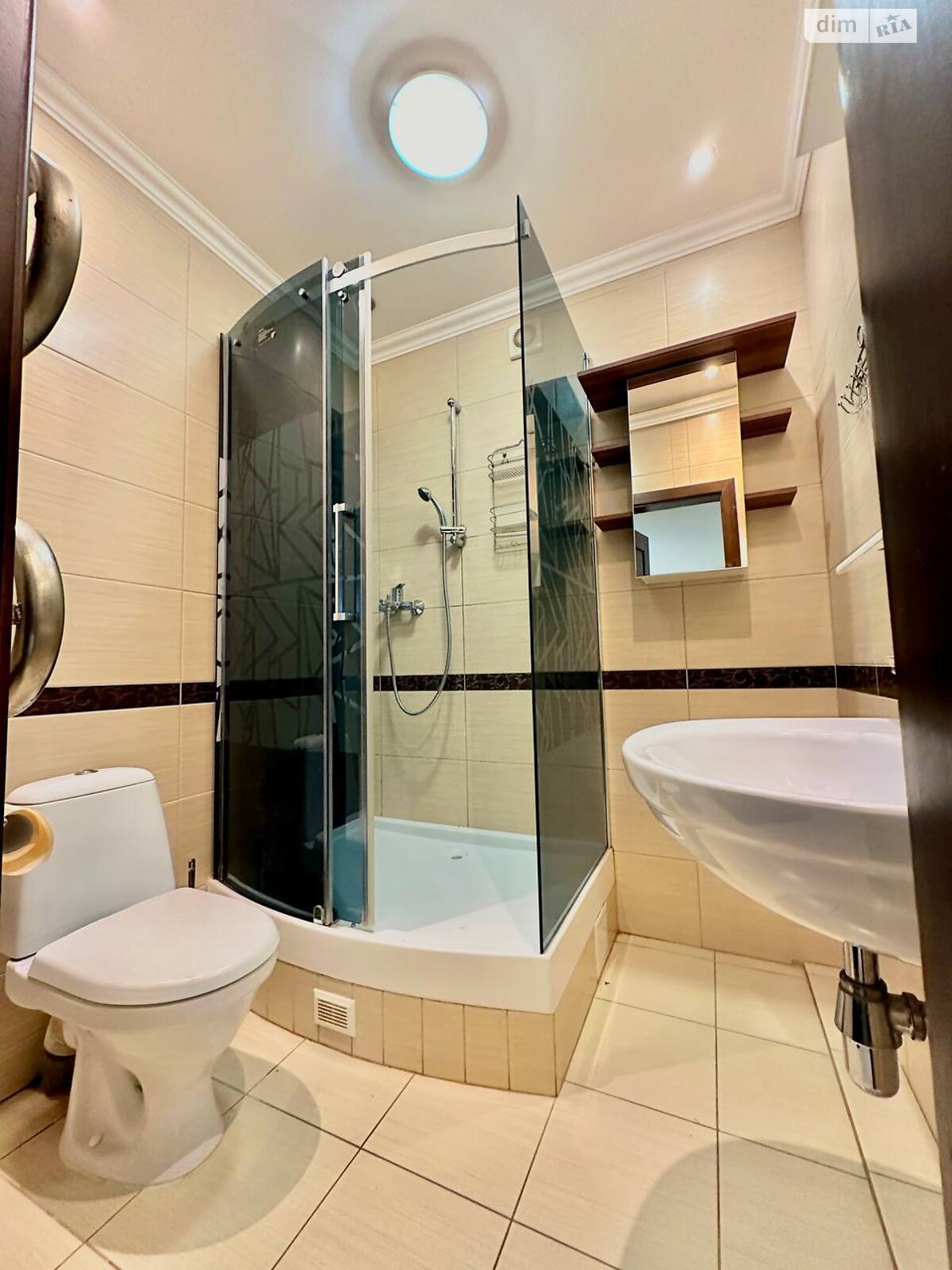 двоповерховий будинок з верандою, 298 кв. м, цегла. Продаж в Рівному, район Золотіїв фото 1