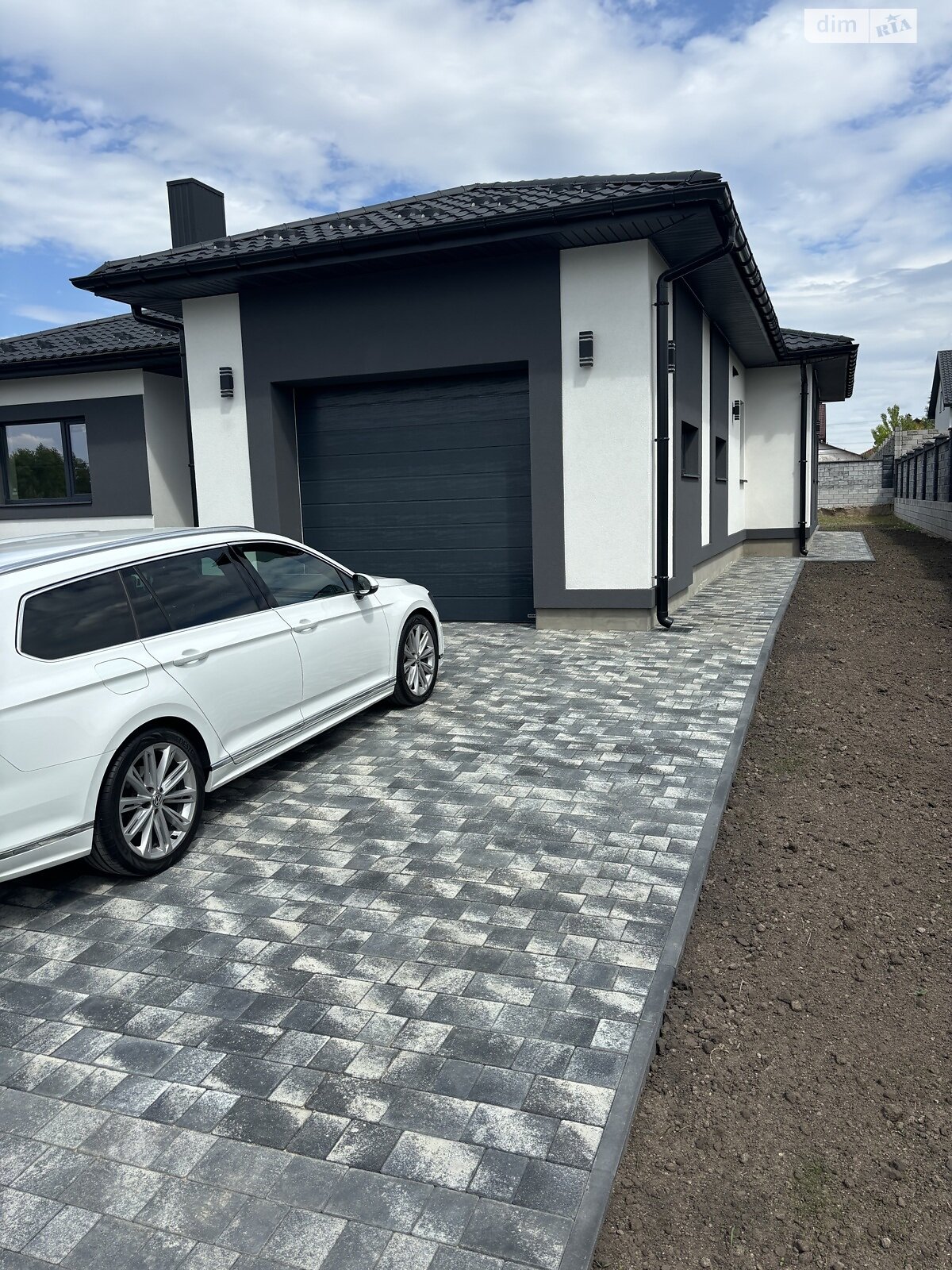 одноповерховий будинок з гаражем, 140 кв. м, цегла. Продаж в Рівному, район Зоопарк фото 1 одноповерховий будинок з гаражем, 140 кв. м, цегла. Продаж в Рівному, район Зоопарк фото 1