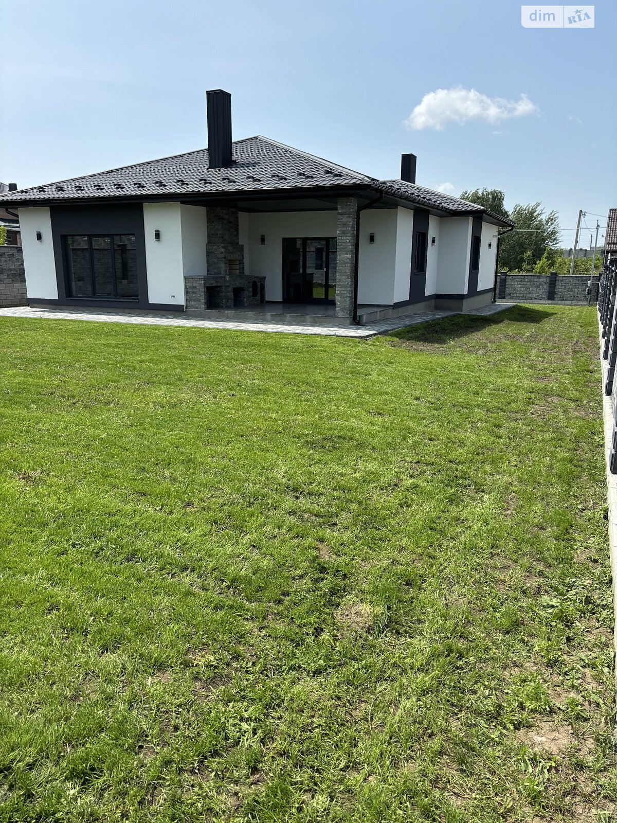 одноповерховий будинок з гаражем, 140 кв. м, цегла. Продаж в Рівному, район Зоопарк фото 1 одноповерховий будинок з гаражем, 140 кв. м, цегла. Продаж в Рівному, район Зоопарк фото 1