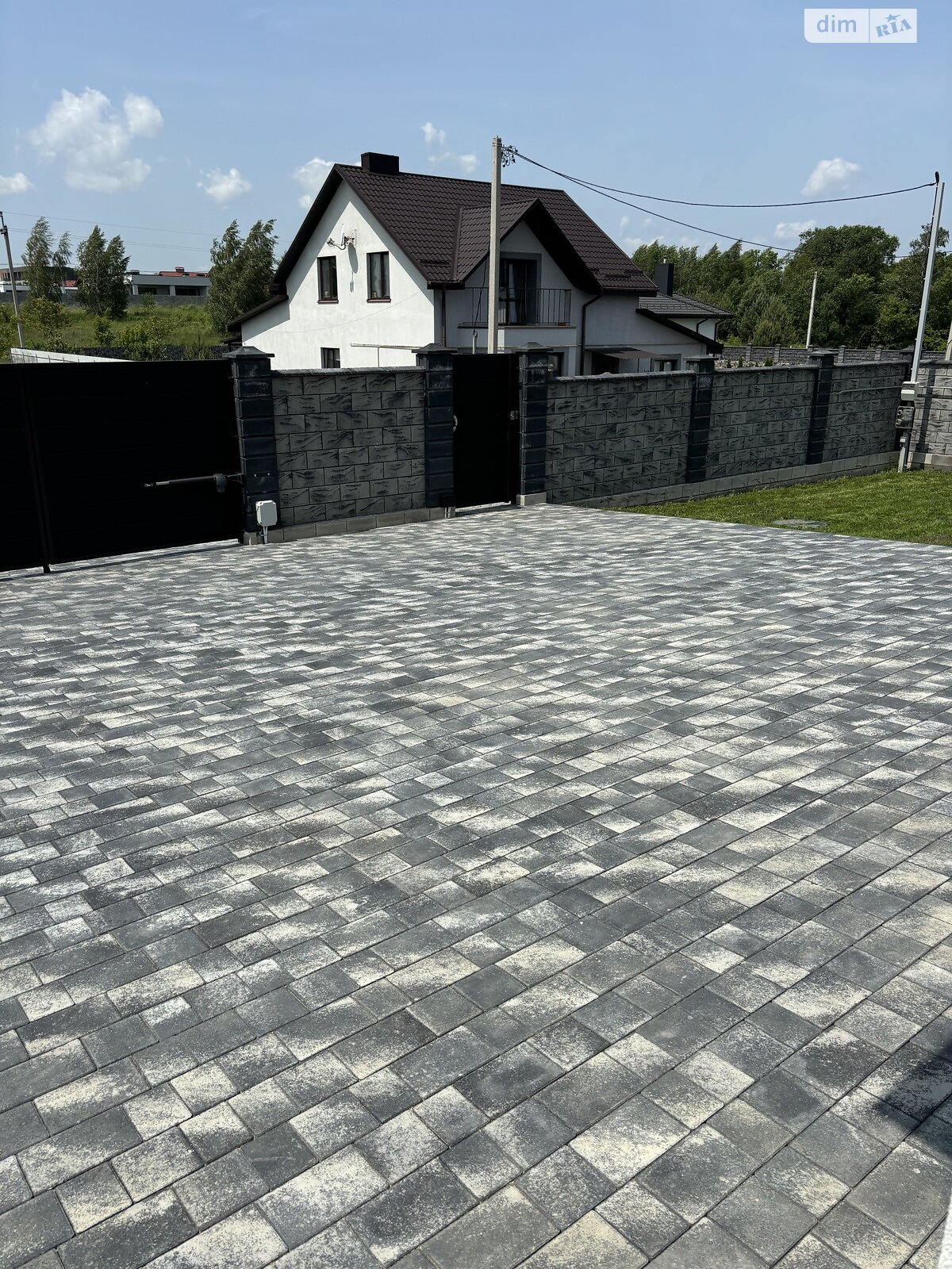 одноповерховий будинок з гаражем, 140 кв. м, цегла. Продаж в Рівному, район Зоопарк фото 1 одноповерховий будинок з гаражем, 140 кв. м, цегла. Продаж в Рівному, район Зоопарк фото 1