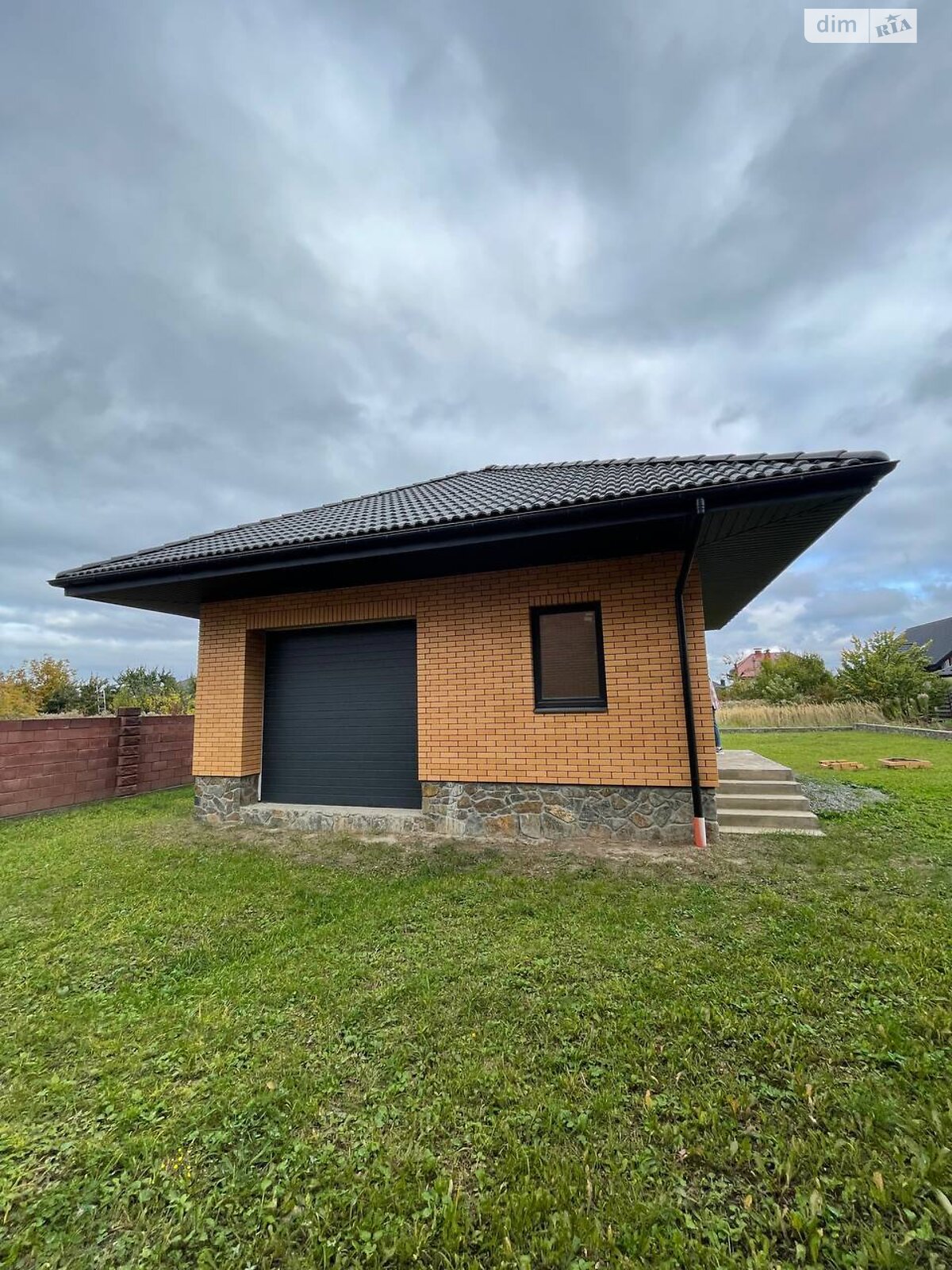 двухэтажный дом с балконом, 200 кв. м, кирпич. Продажа в Белой Кринице фото 1 двухэтажный дом с балконом, 200 кв. м, кирпич. Продажа в Белой Кринице фото 1