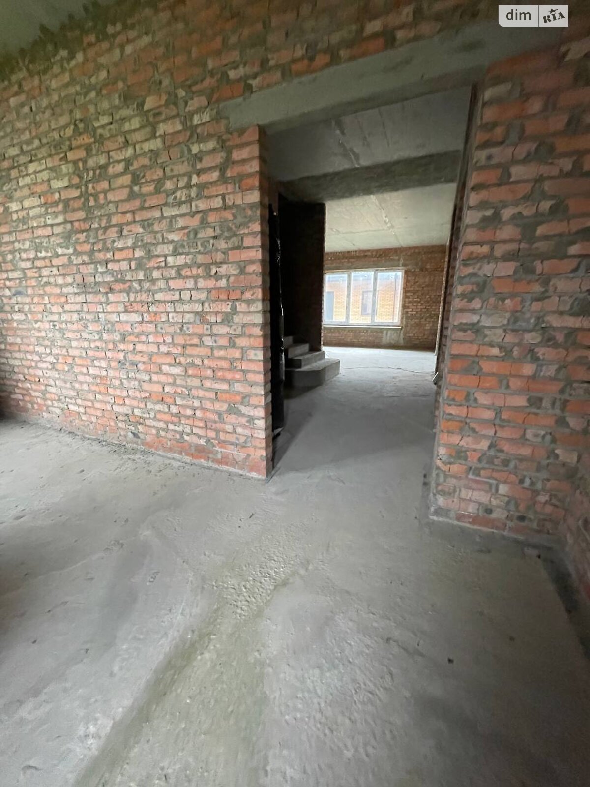 двухэтажный дом с балконом, 200 кв. м, кирпич. Продажа в Белой Кринице фото 1 двухэтажный дом с балконом, 200 кв. м, кирпич. Продажа в Белой Кринице фото 1