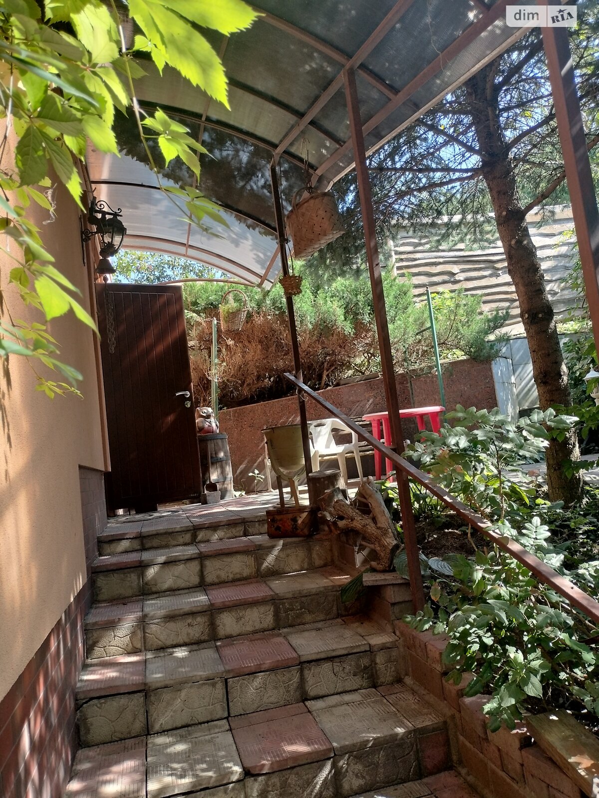 триповерховий будинок бесідка, 140 кв. м, цегла. Продаж у Рівному фото 1 триповерховий будинок бесідка, 140 кв. м, цегла. Продаж у Рівному фото 1