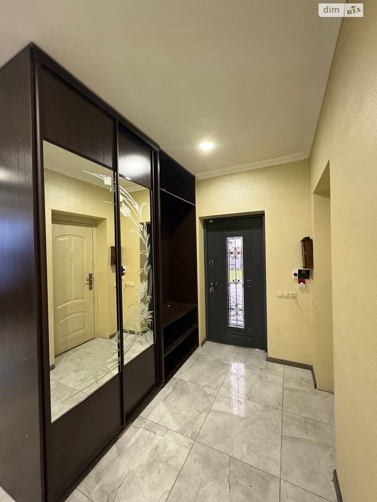 одноповерховий будинок з гаражем, 226 кв. м, цегла. Продаж у Рівному фото 1