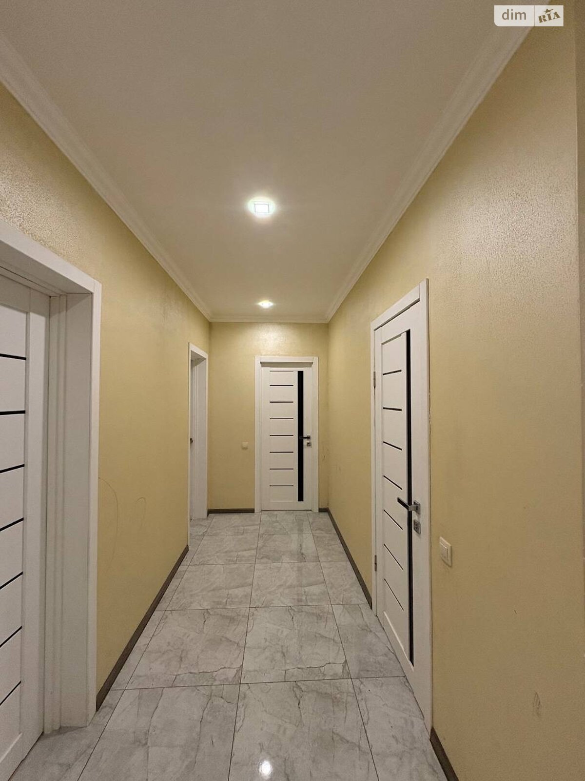 одноповерховий будинок з гаражем, 226 кв. м, цегла. Продаж у Рівному фото 1