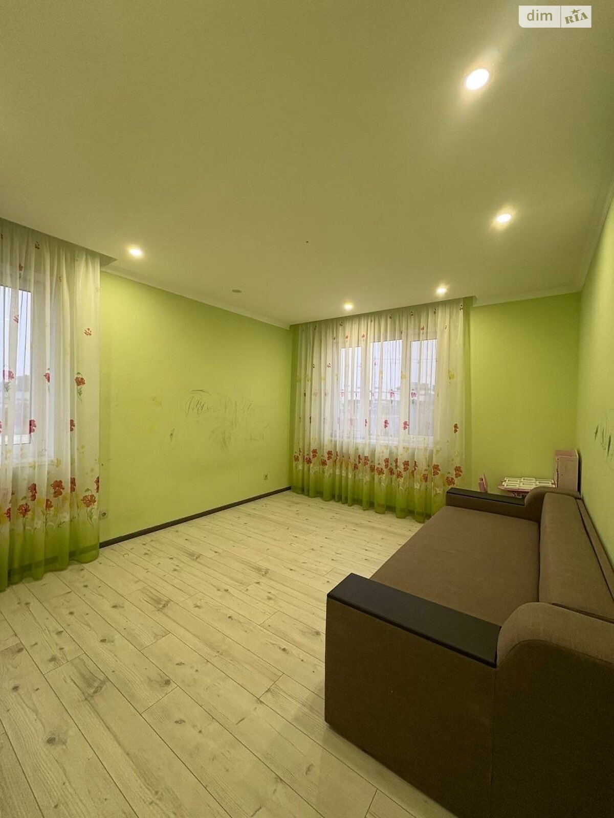 одноповерховий будинок з гаражем, 226 кв. м, цегла. Продаж у Рівному фото 1