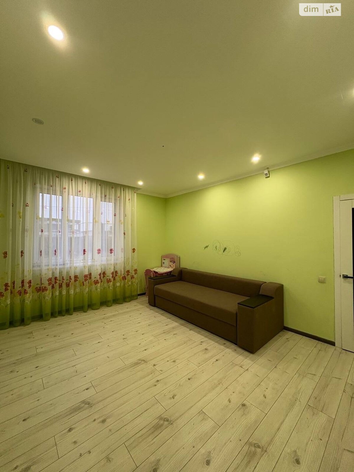 одноповерховий будинок з гаражем, 226 кв. м, цегла. Продаж у Рівному фото 1