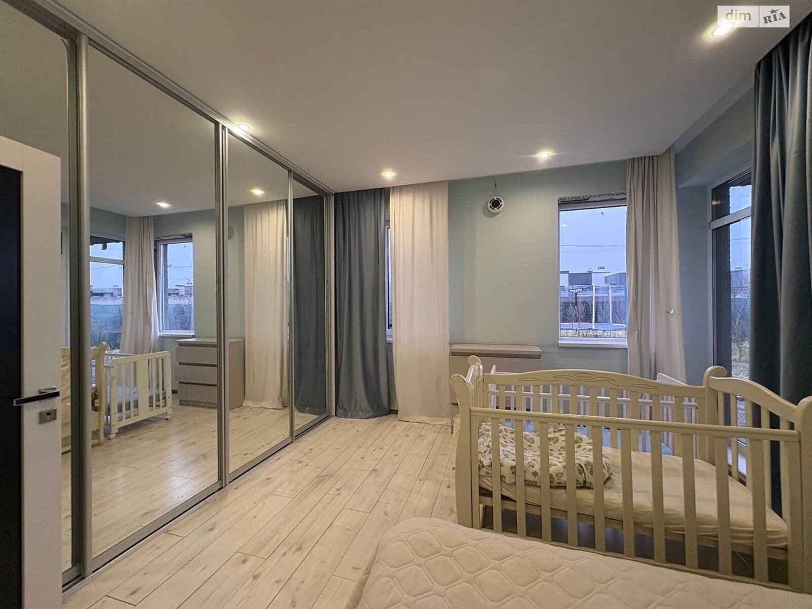 одноповерховий будинок з гаражем, 226 кв. м, цегла. Продаж у Рівному фото 1