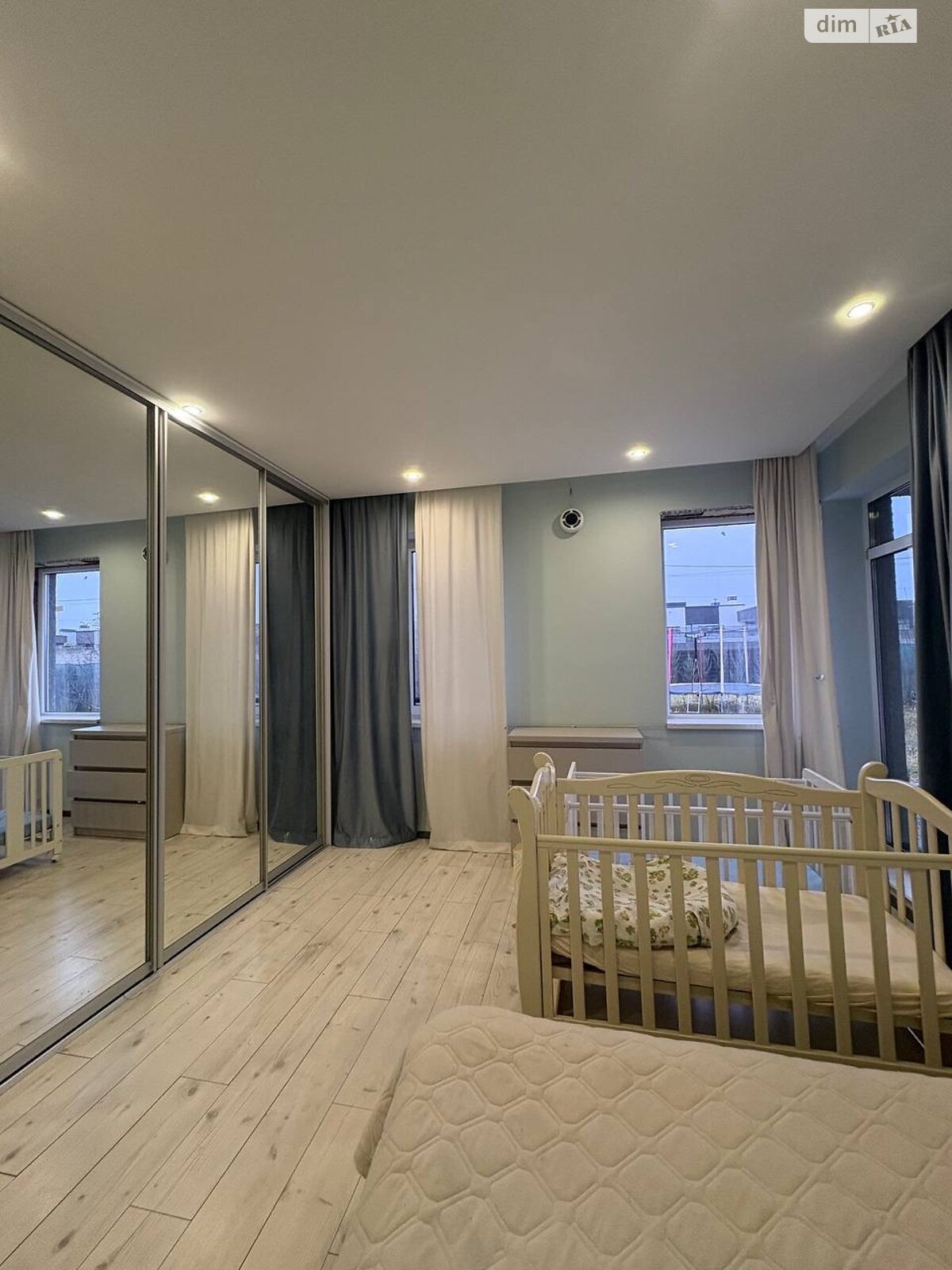 одноповерховий будинок з гаражем, 226 кв. м, цегла. Продаж у Рівному фото 1