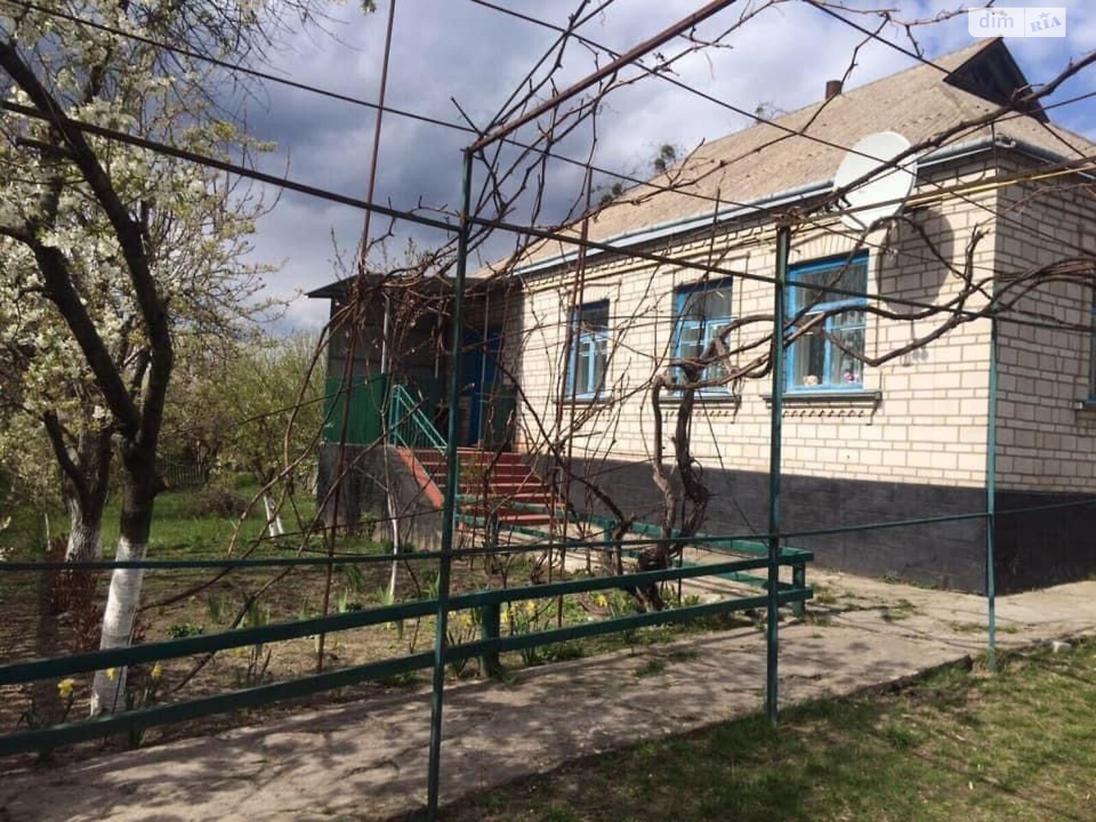 одноэтажный дом с гаражом, 90 кв. м, кирпич. Продажа в Розкопанцах фото 1 одноэтажный дом с гаражом, 90 кв. м, кирпич. Продажа в Розкопанцах фото 1