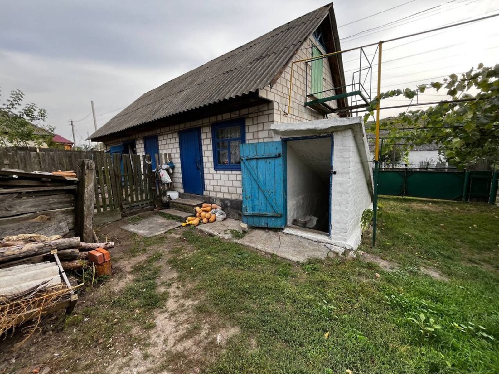 одноэтажный дом с гаражом, 90 кв. м, кирпич. Продажа в Розкопанцах фото 1 одноэтажный дом с гаражом, 90 кв. м, кирпич. Продажа в Розкопанцах фото 1