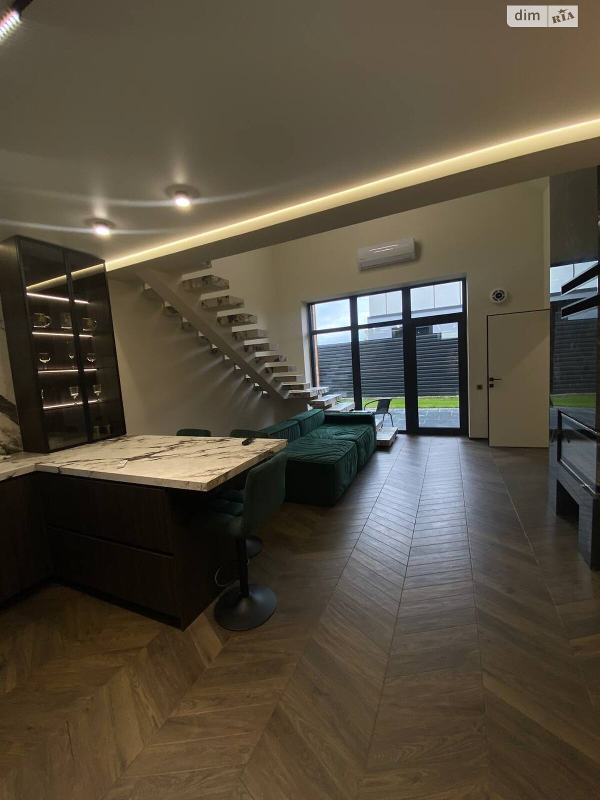 двоповерховий будинок з опаленням, 162 кв. м, цегла. Продаж у Розівці фото 1 двоповерховий будинок з опаленням, 162 кв. м, цегла. Продаж у Розівці фото 1