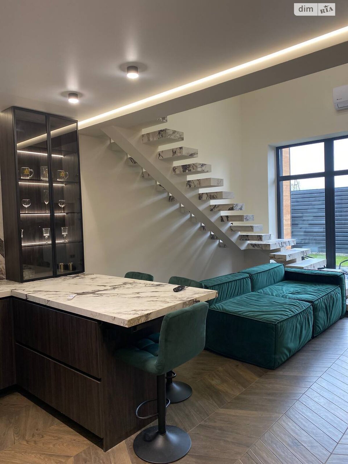 двоповерховий будинок з опаленням, 162 кв. м, цегла. Продаж у Розівці фото 1 двоповерховий будинок з опаленням, 162 кв. м, цегла. Продаж у Розівці фото 1