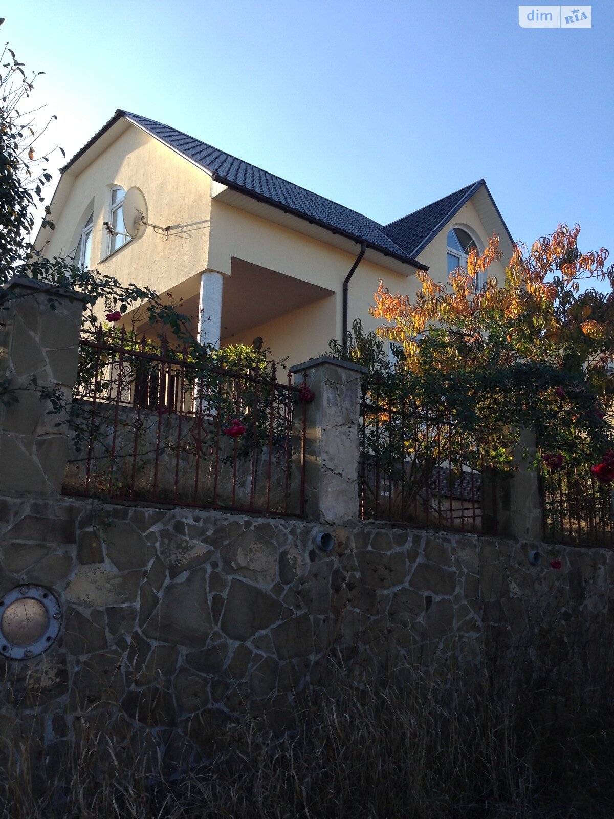 трехэтажный дом с гаражом, 175.2 кв. м, кирпич. Продажа в Рудковцах фото 1 трехэтажный дом с гаражом, 175.2 кв. м, кирпич. Продажа в Рудковцах фото 1