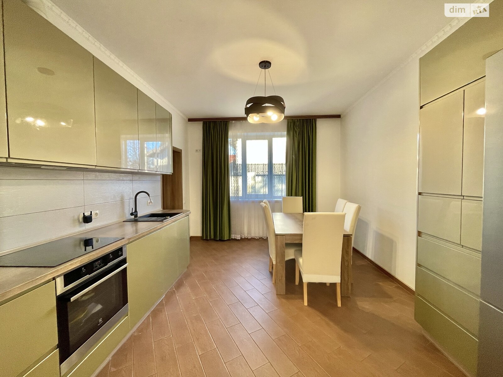 двухэтажный дом с гаражом, 199.6 кв. м, кирпич. Продажа в Рудно фото 1 двухэтажный дом с гаражом, 199.6 кв. м, кирпич. Продажа в Рудно фото 1