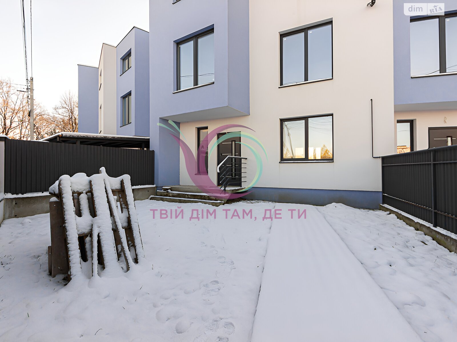 трехэтажный дом с балконом, 155 кв. м, кирпич. Продажа в Рудно фото 1 трехэтажный дом с балконом, 155 кв. м, кирпич. Продажа в Рудно фото 1