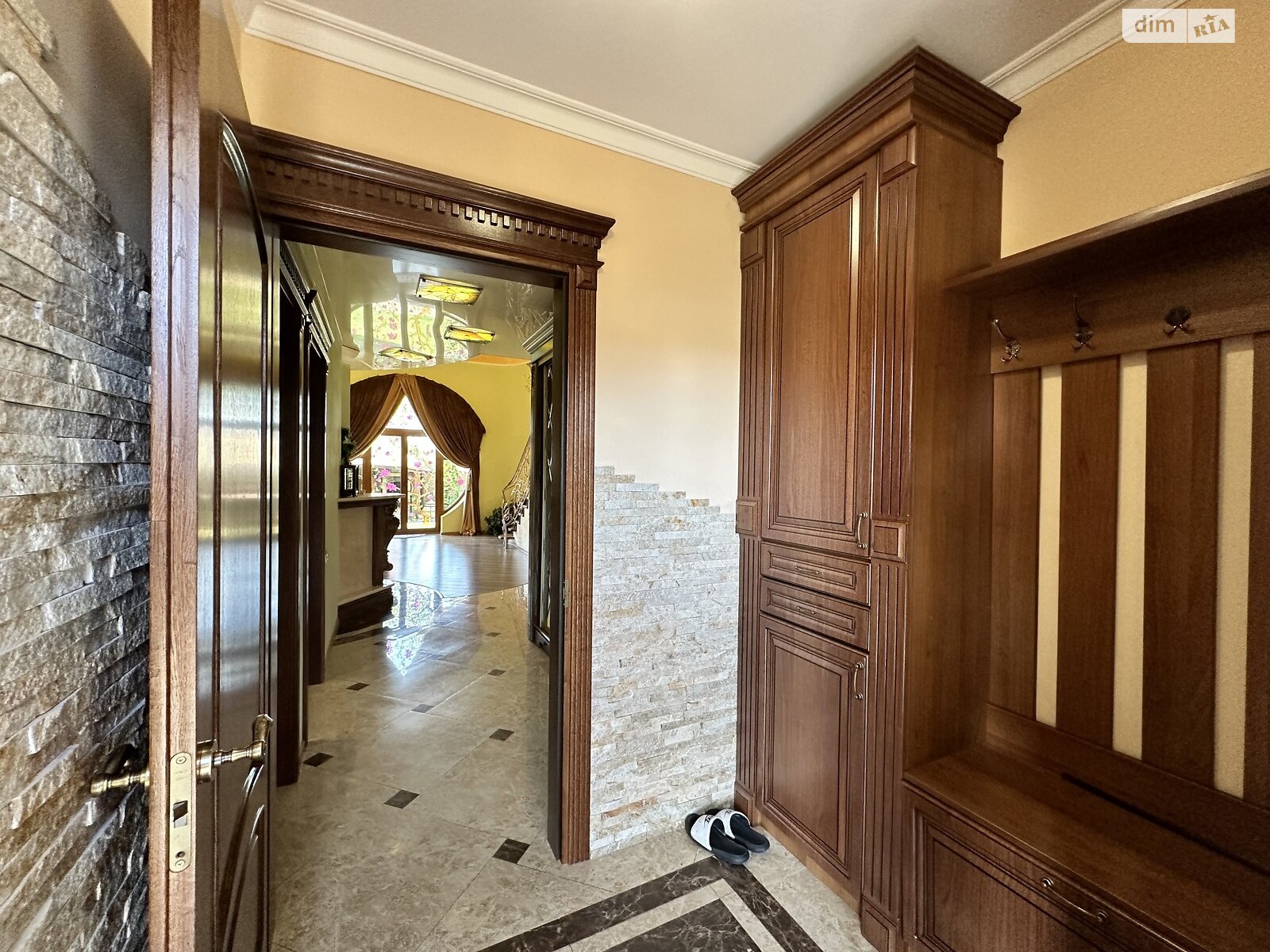 двухэтажный дом с гаражом, 240 кв. м, кирпич. Продажа в Рудно фото 1 двухэтажный дом с гаражом, 240 кв. м, кирпич. Продажа в Рудно фото 1