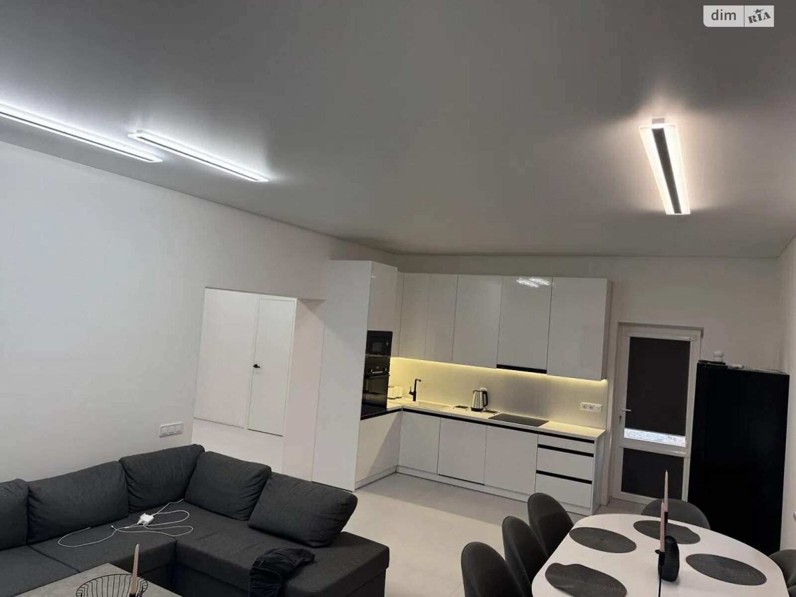 двоповерховий будинок з гаражем, 266.4 кв. м, цегла. Продаж у Рудному фото 1 двоповерховий будинок з гаражем, 266.4 кв. м, цегла. Продаж у Рудному фото 1