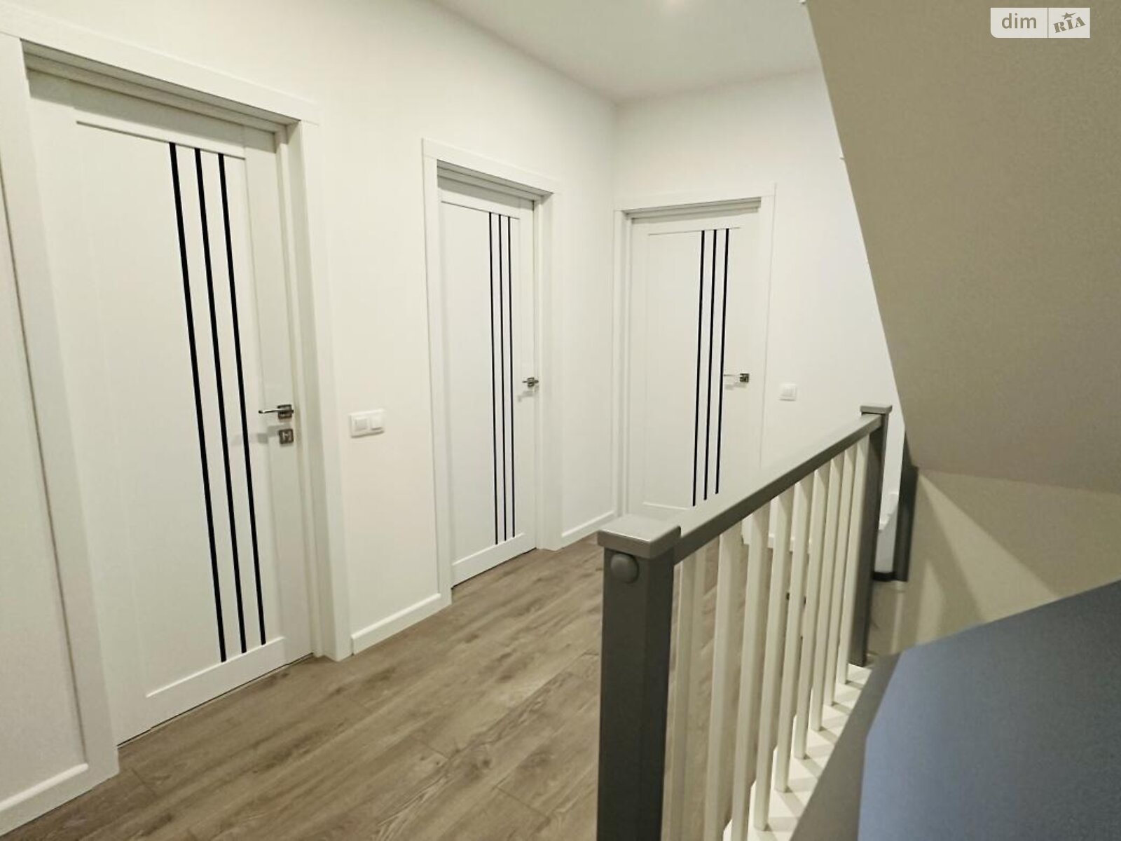 трехэтажный дом с балконом, 155 кв. м, кирпич. Продажа в Рудно район Зализнычный фото 1