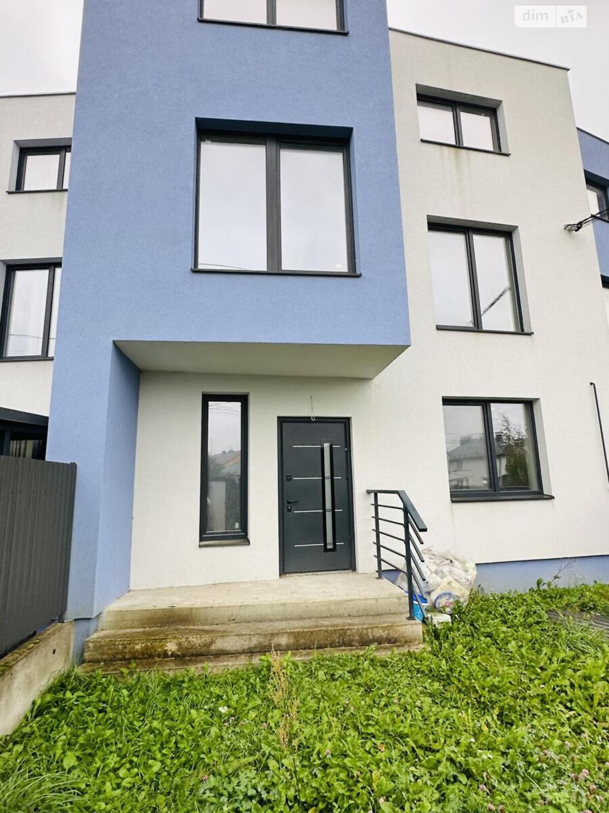 триповерховий будинок з балконом, 116.4 кв. м, цегла. Продаж в Рудному, район Залізничний фото 1