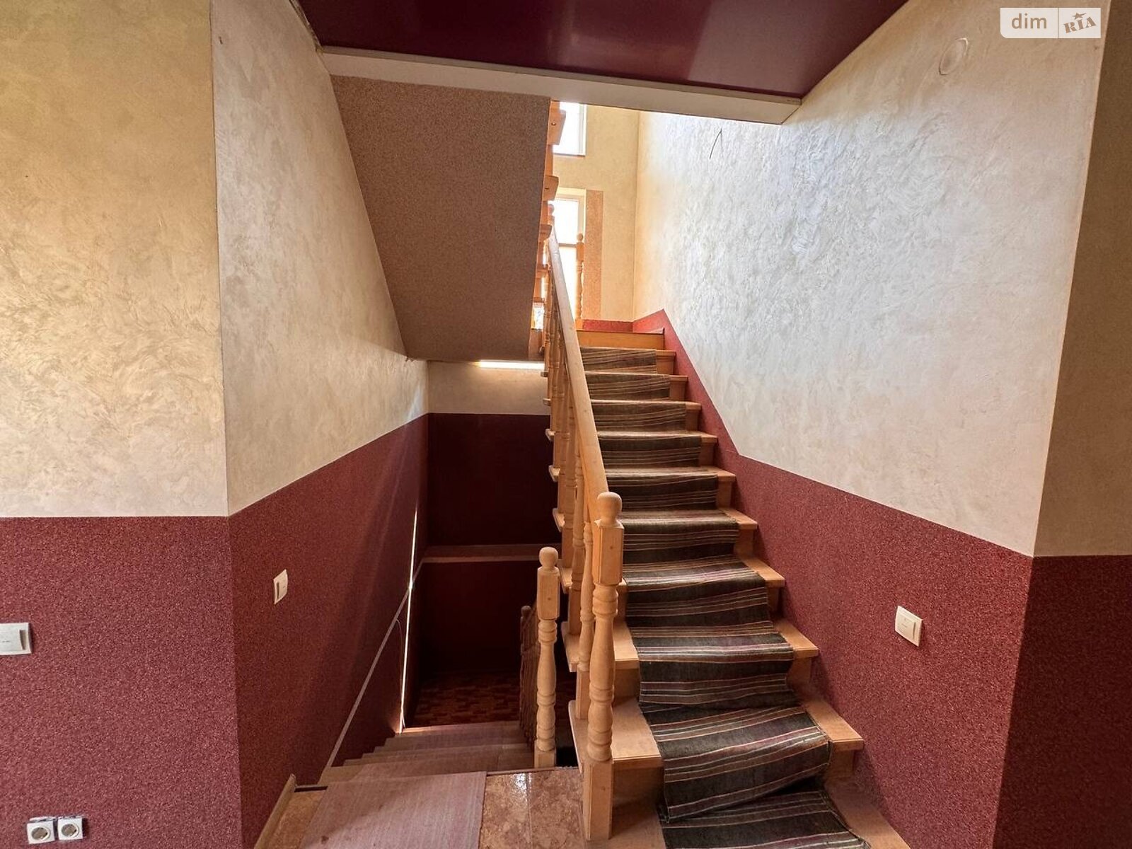 двоповерховий будинок з ремонтом, 251 кв. м, газобетон. Продаж у Ружичанці фото 1 двоповерховий будинок з ремонтом, 251 кв. м, газобетон. Продаж у Ружичанці фото 1