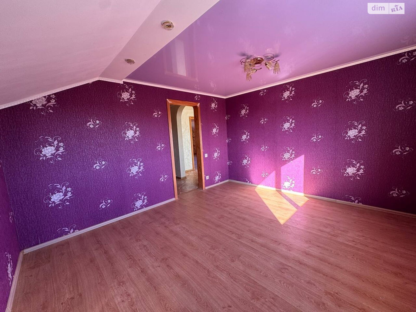 двоповерховий будинок з ремонтом, 251 кв. м, цегла. Продаж у Ружичанці фото 1 двоповерховий будинок з ремонтом, 251 кв. м, цегла. Продаж у Ружичанці фото 1