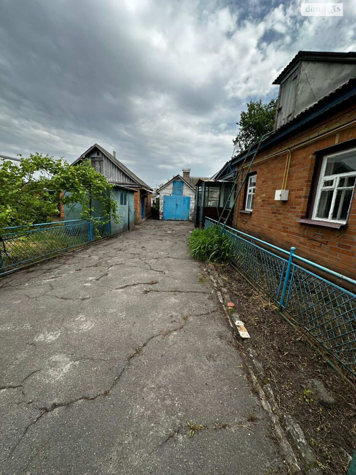 одноэтажный дом с гаражом, 66 кв. м, кирпич саманный. Продажа в Русской Поляне фото 1 одноэтажный дом с гаражом, 66 кв. м, кирпич саманный. Продажа в Русской Поляне фото 1